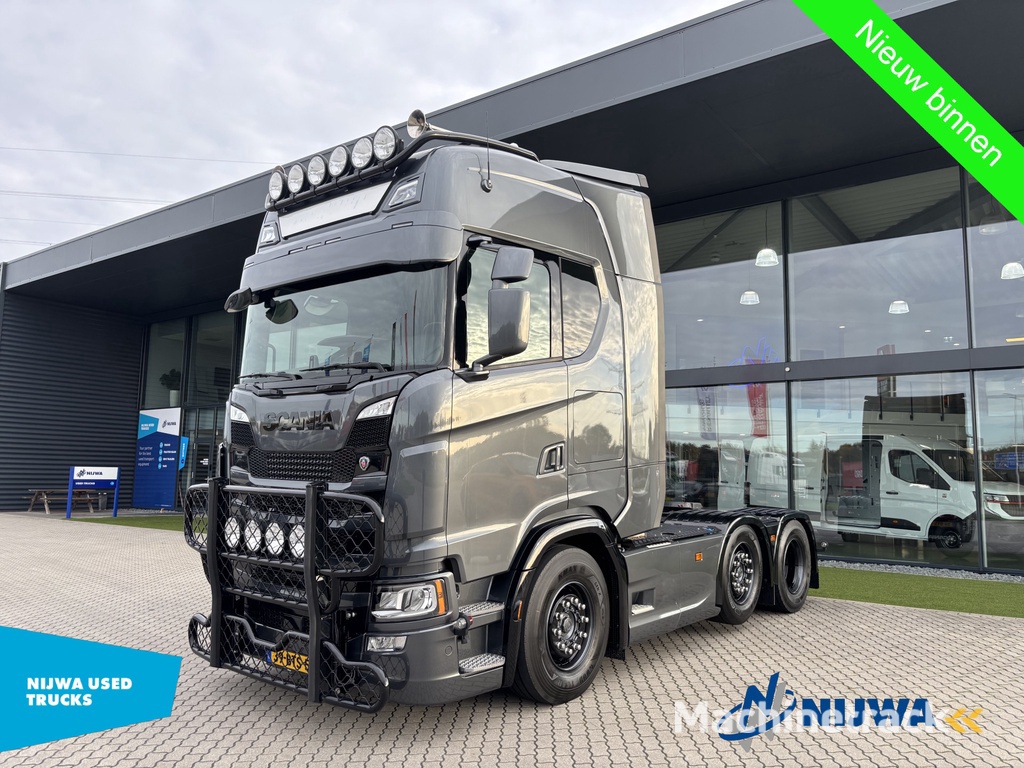 Scania S500 6x2 Low mileage + Showtruck