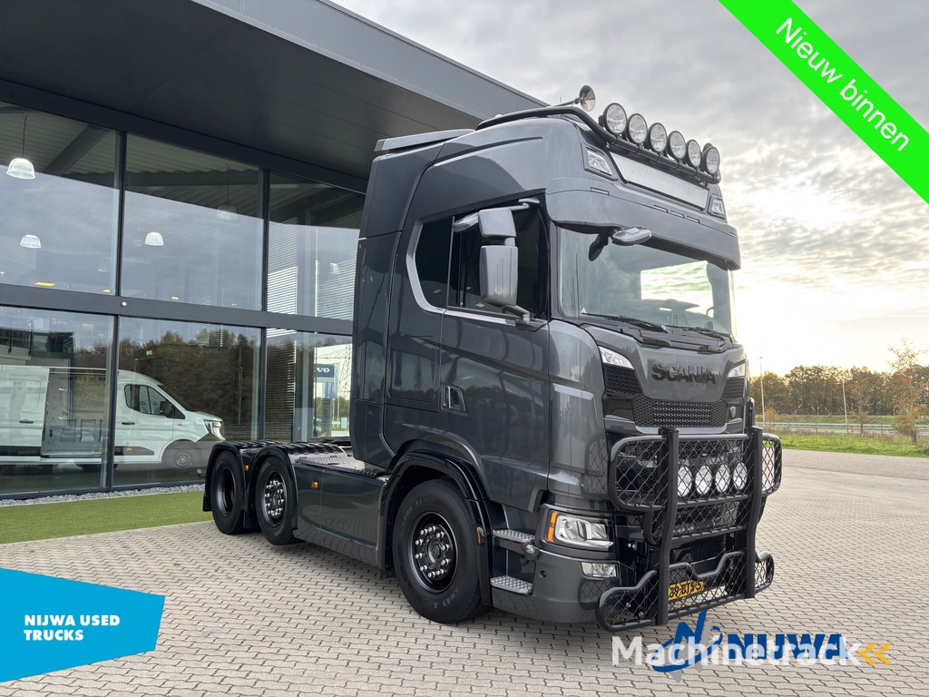 Scania S500 6x2 Low mileage + Showtruck