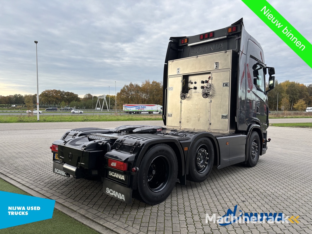 Scania S500 6x2 Low mileage + Showtruck