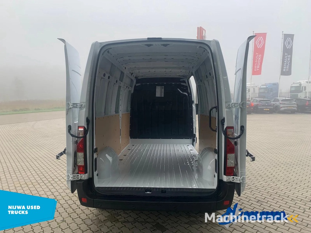 Renault Master 180 L3H2 Parkeersensoren + Airco