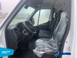 Minituur van Renault Master 180 L3H2 Parkeersensoren + Airco