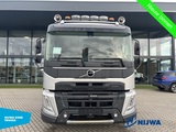 Minituur van Volvo FMX 540 8x2 Hyva Haakarm + Vangmuil