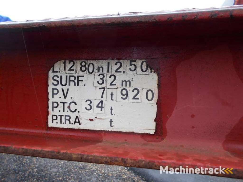 Titan Non spécifié