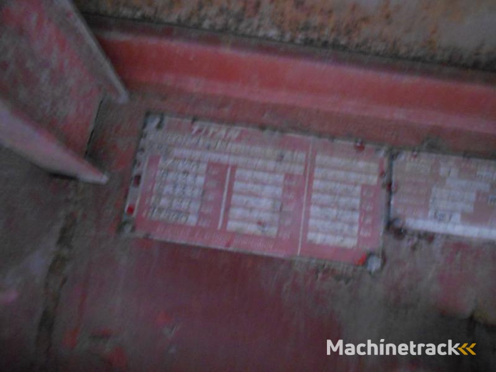 Titan Non spécifié