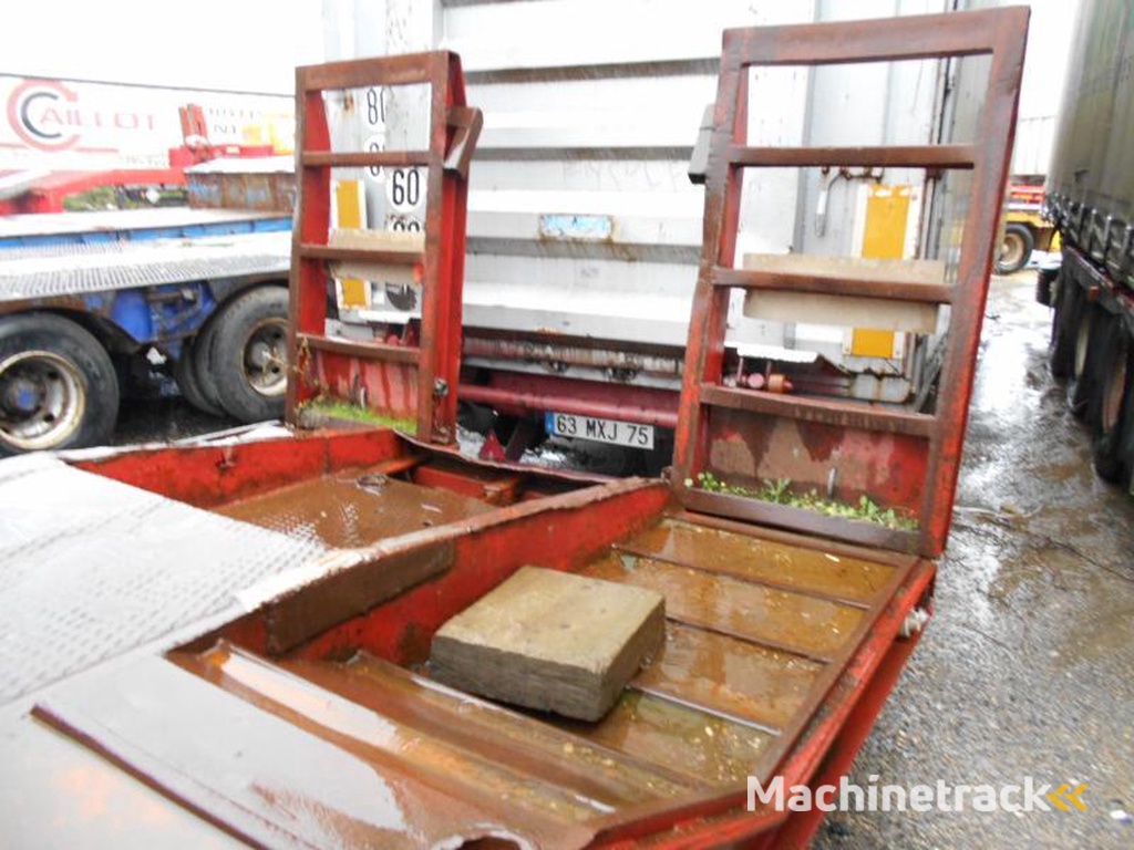 Titan Non spécifié