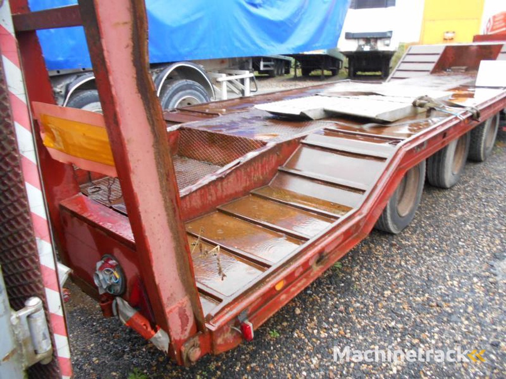 Titan Non spécifié