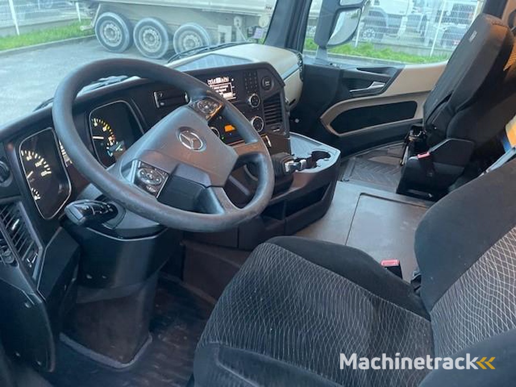 Mercedes Actros