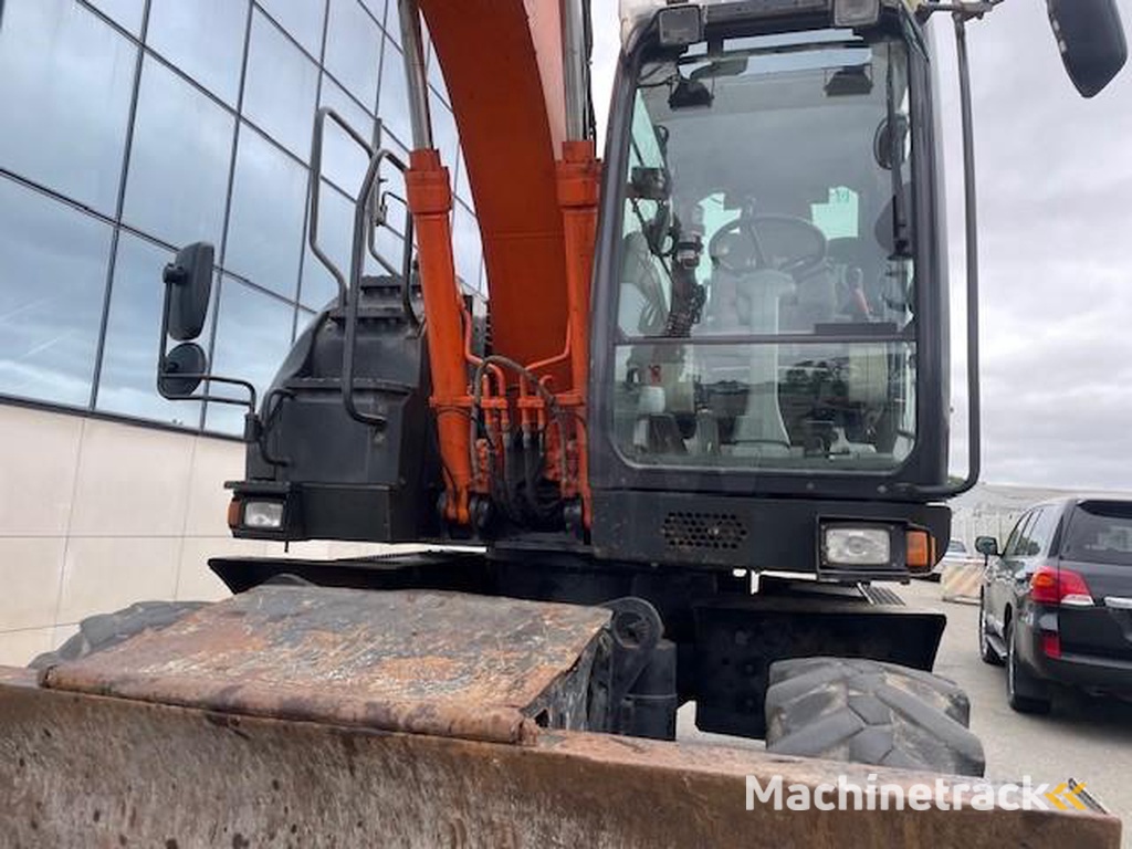 Hitachi ZX140W-5B