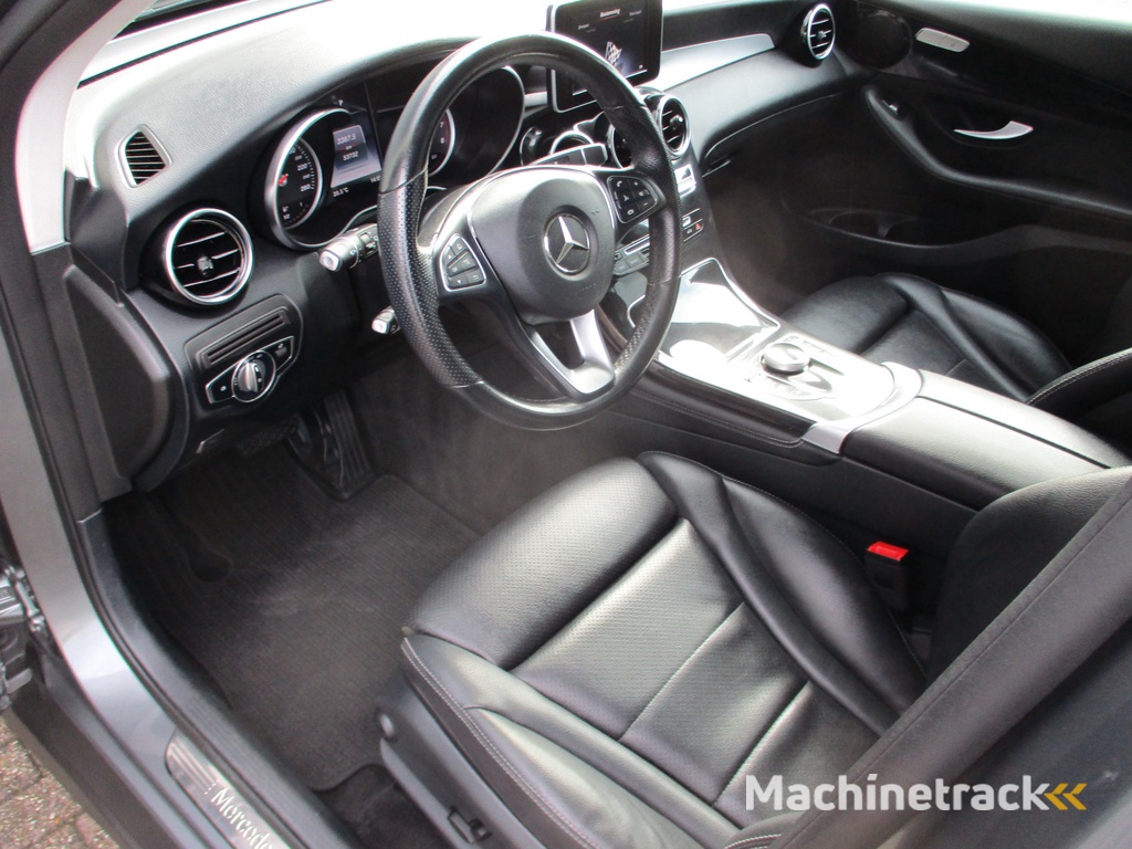 Mercedes-Benz GLC 300 245 PK 4MATIC Navi