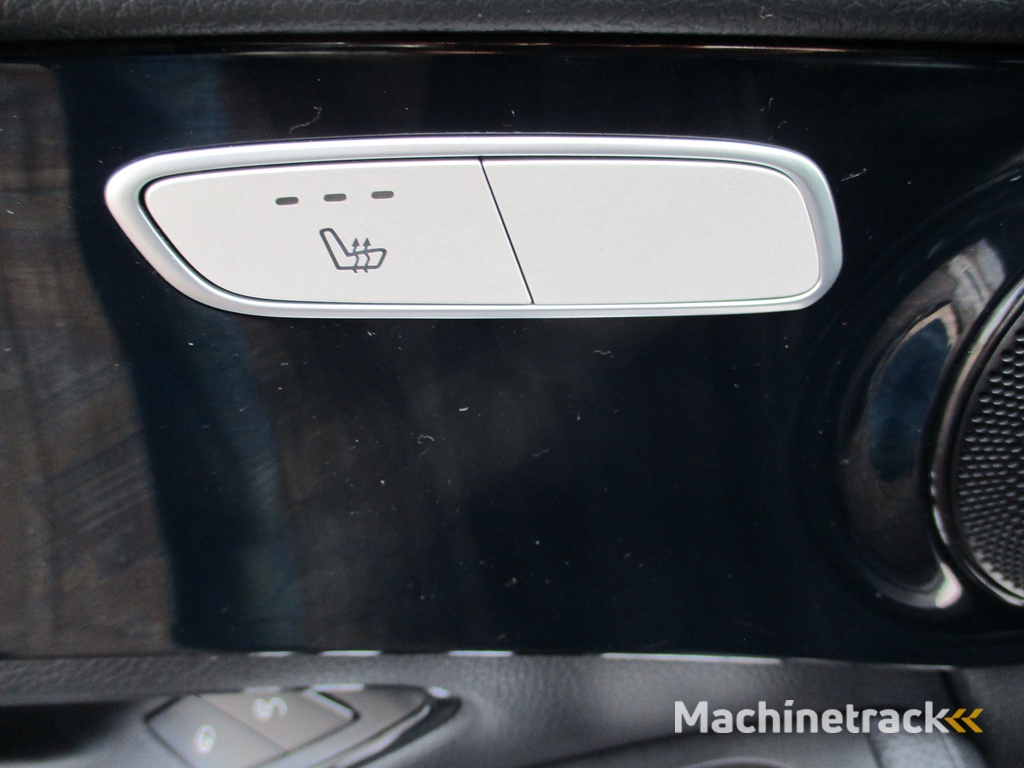 Mercedes-Benz GLC 300 245 PK 4MATIC Navi