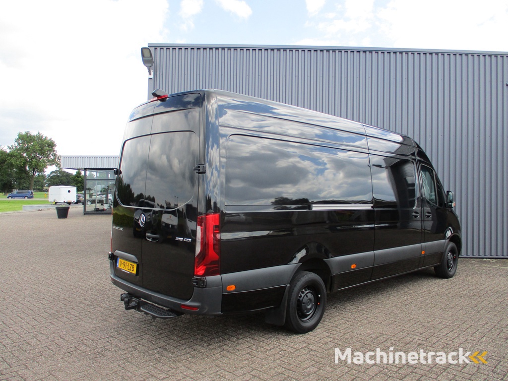 Mercedes-Benz Sprinter 319 CDI 190 PK L3H2 Automaat Led Trekhaak