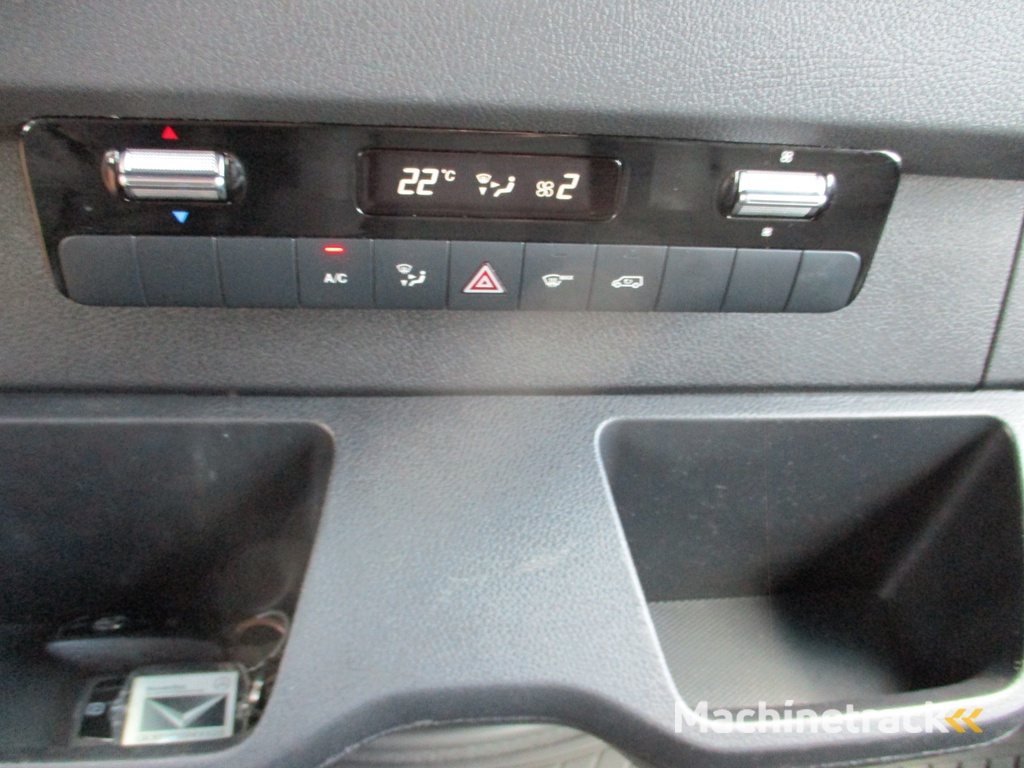 Mercedes-Benz Sprinter 319 CDI 190 PK L3H2 Automaat Led Trekhaak