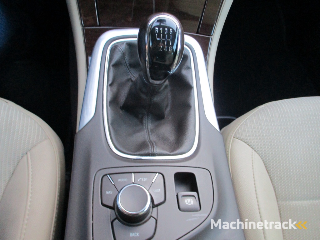 Opel Insignia Sports Tourer 1.6 T 180 PK Cosmo Navi