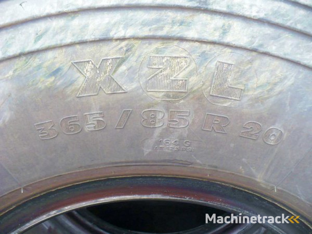 Michelin R20 365/85 XZL