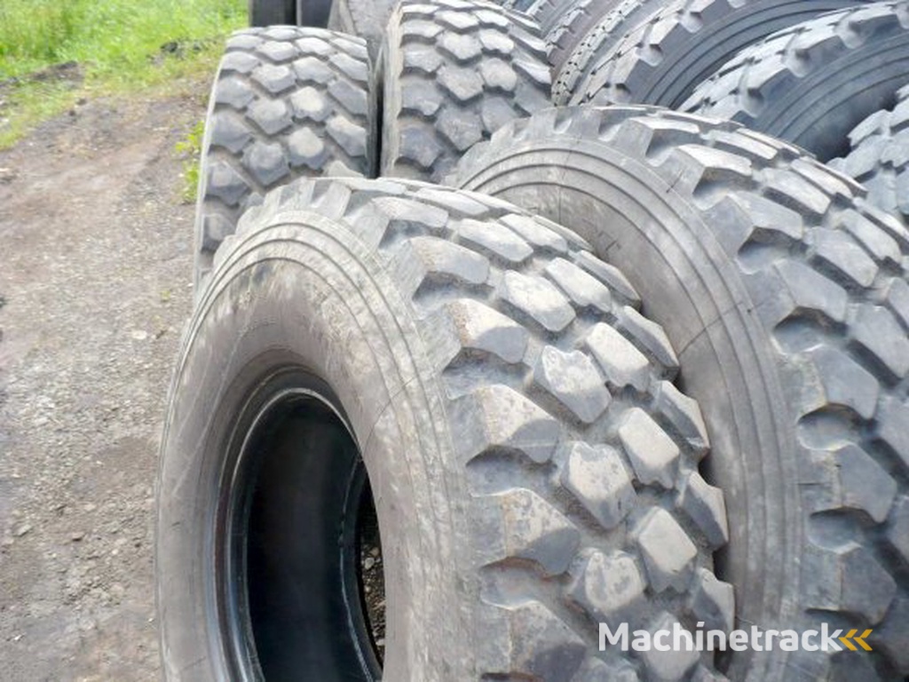 Michelin R20 365/85 XZL