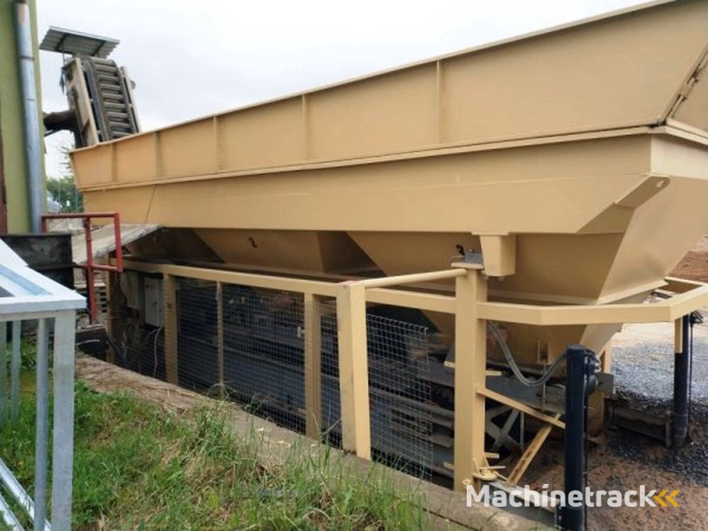 _JINÉ (IT) SAMI - T3 + SPF26/DE E07648