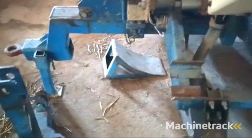 _JINÉ USA) Kinze - 3000