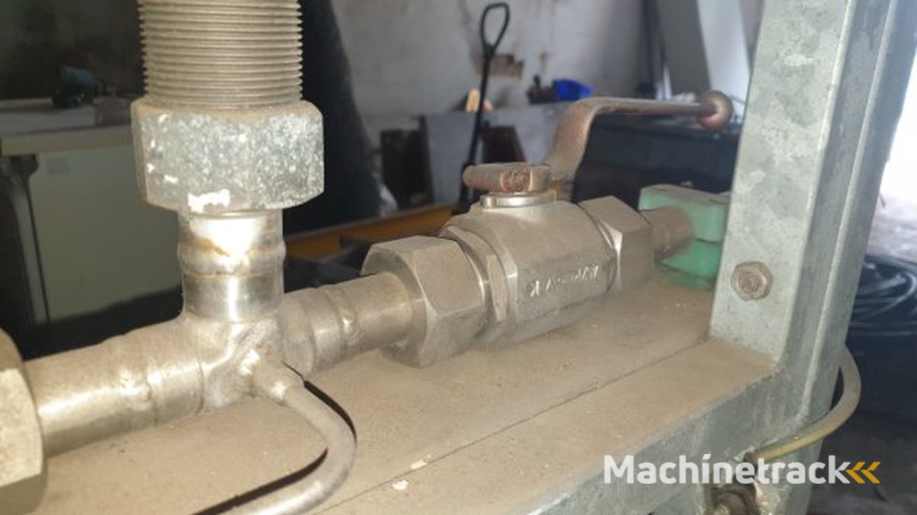 _JINÉ (CZ) APT - TD 103 Ú