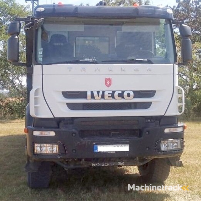 IVECO Trakker 410