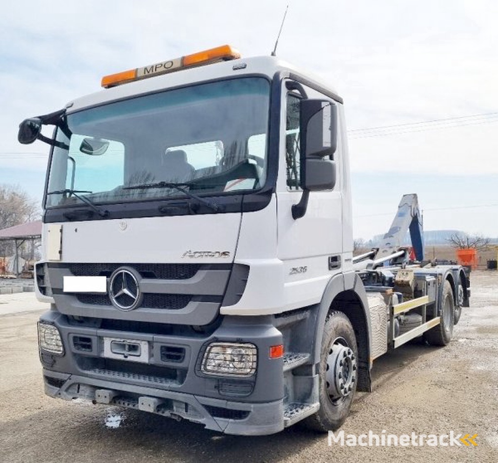 Mercedes Actros 2536 L +Skibicki