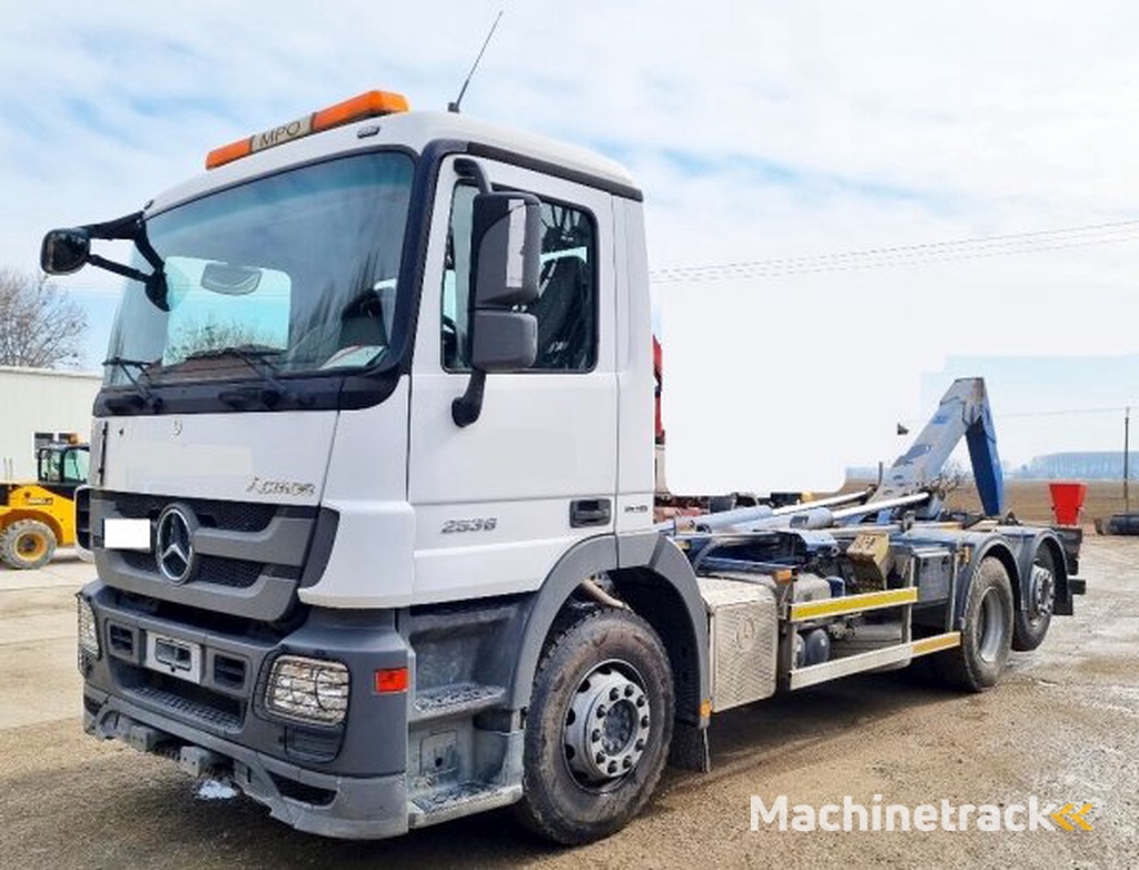 Mercedes Actros 2536 L +Skibicki