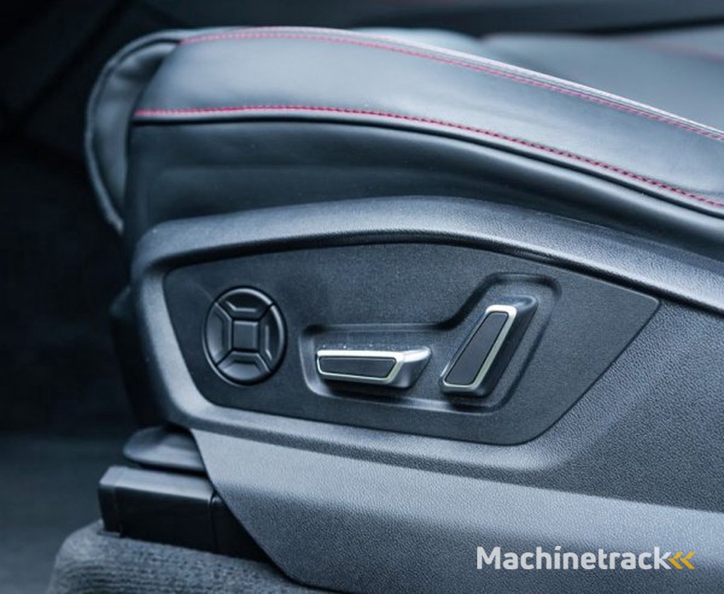 _JINÉ AUDI - RS Q8 TFSi Quattro Dynamik SUV