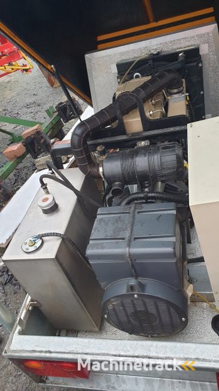 _JINÉ HU) Tresz - TR27 KV (+Kohler KDI 250 4M)