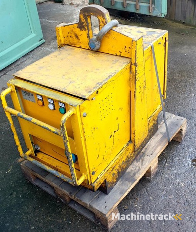 _JINÉ FR) Lenoir - RB 40