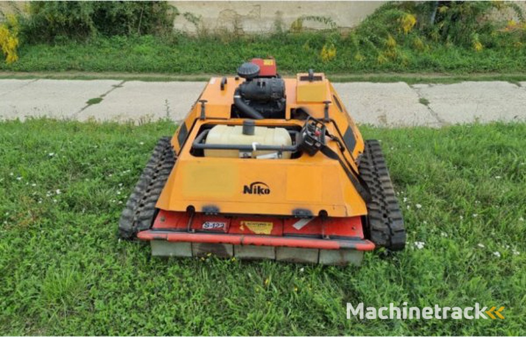 _JINÉ (D) KommTek/NIKO - RoboFlail ONE