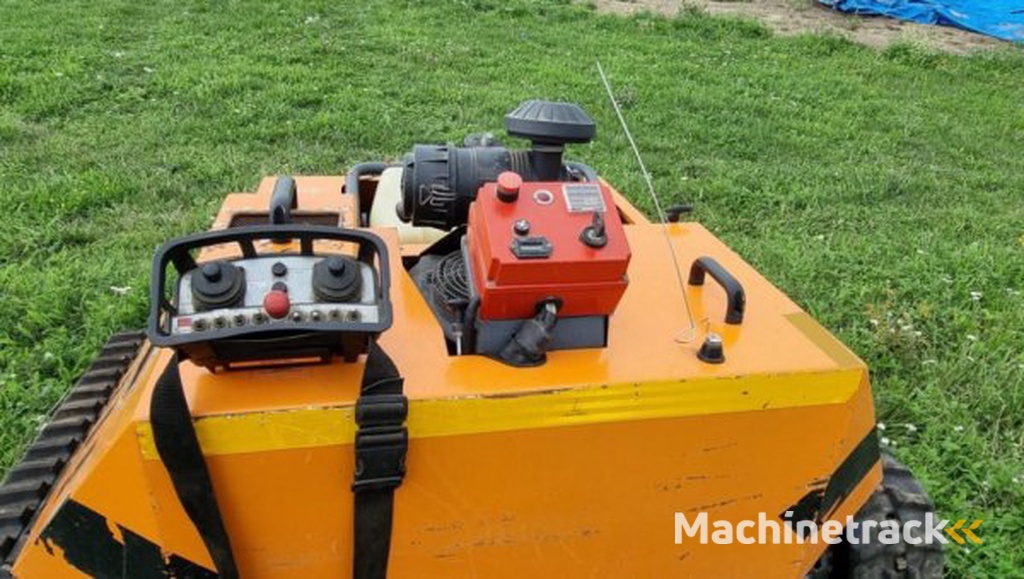 _JINÉ (D) KommTek/NIKO - RoboFlail ONE