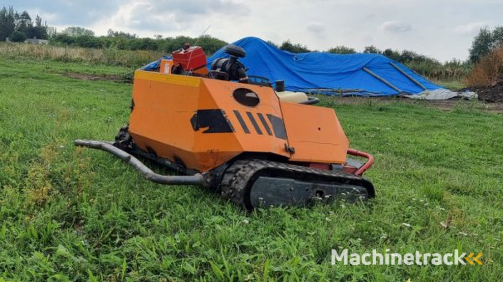 _JINÉ (D) KommTek/NIKO - RoboFlail ONE