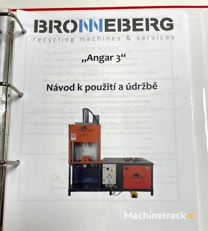 _JINÉ (IT/NL) Presse Bull/Bronneberg - Angar 3