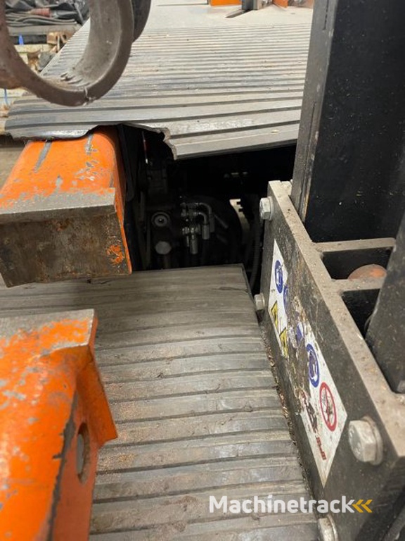 _JINÉ (IT/NL) Presse Bull/Bronneberg - Angar 3