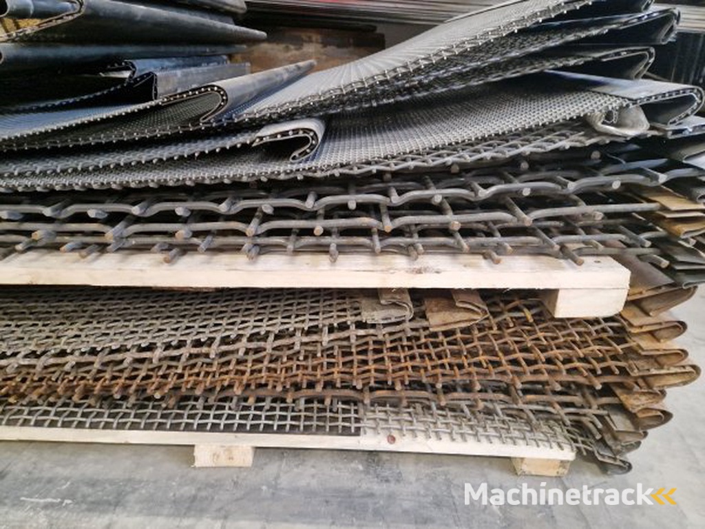 Sandvik Sandvik - Extec + Powerscreen / Chieftain