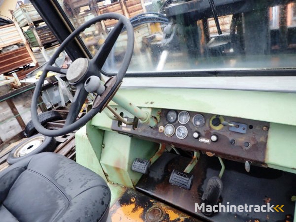 _JINÉ (US) Clark - C500 Y180 D (Perkins diesel)