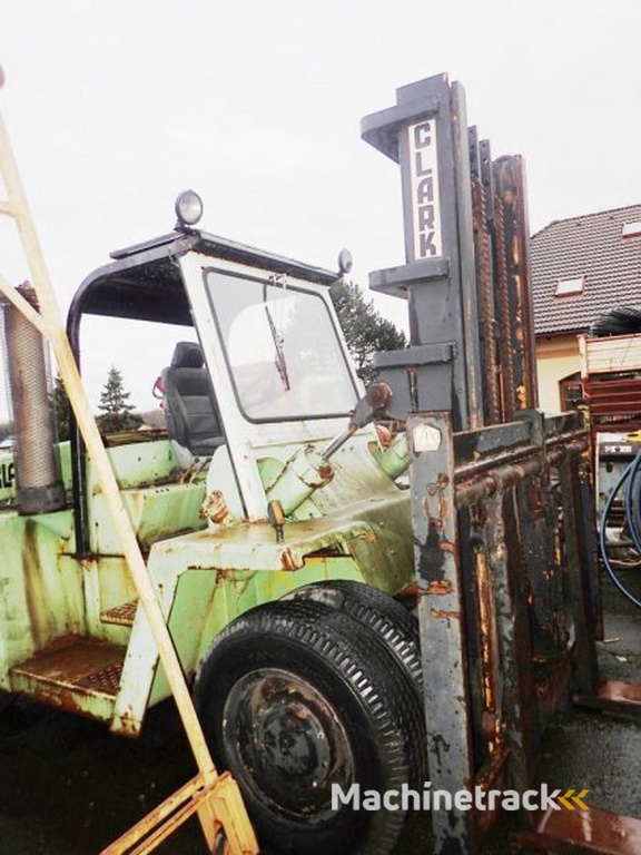 _JINÉ (US) Clark - C500 Y180 D (Perkins diesel)