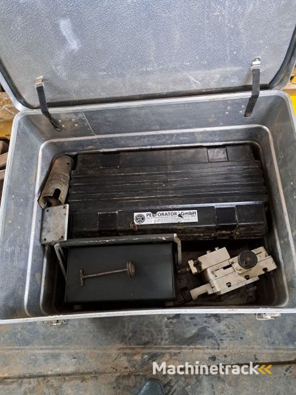 _JINÉ (D) Perforator - PBA 100