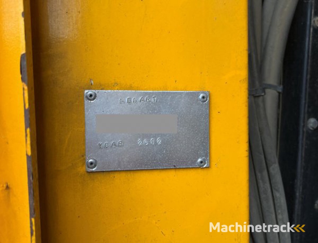 _JINÉ Menart - P160 DS