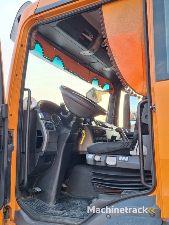 MAN TGS 26.440 +Palfinger PK26001 +Schwarzmüller