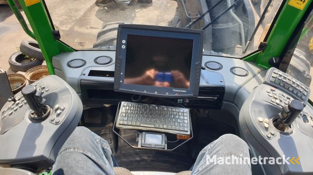 John Deere 1270 E (+CH7)