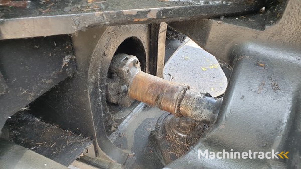 John Deere 1270 E (+CH7)