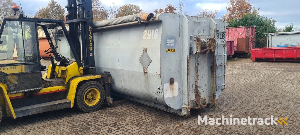 vloeistof container 30 M3 met rol zeil