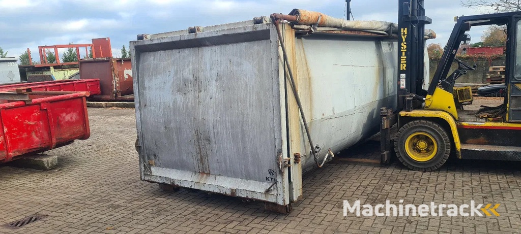 vloeistof container 30 M3 met rol zeil