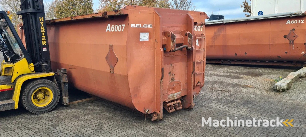 vloeistof container 30 M3 met rol zeil