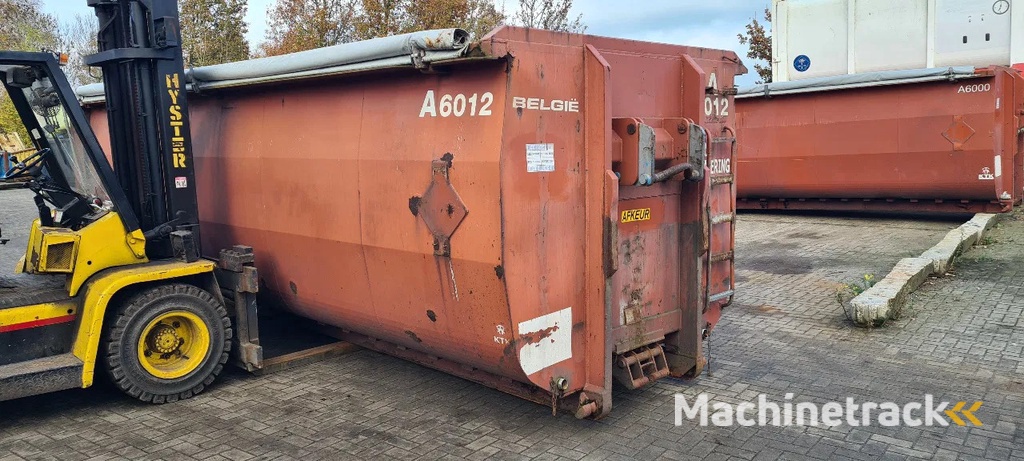 vloeistof container 30 M3 met rol zeil