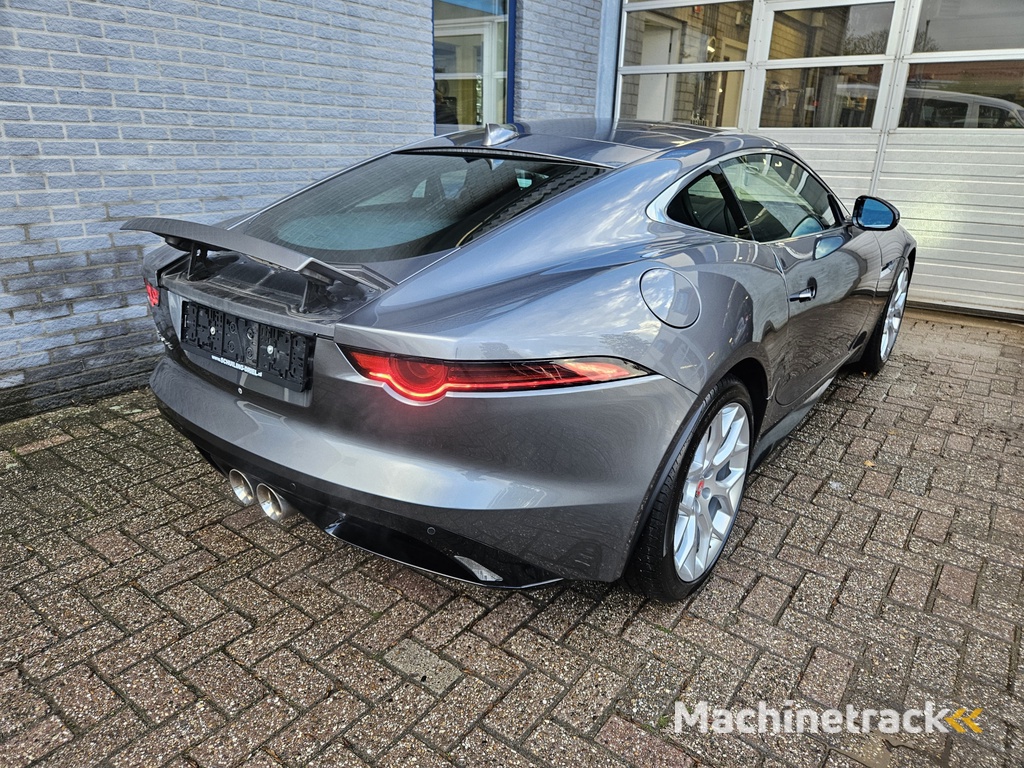 Jaguar F-TYPE 3.0 V6 RWD R-Dynamic