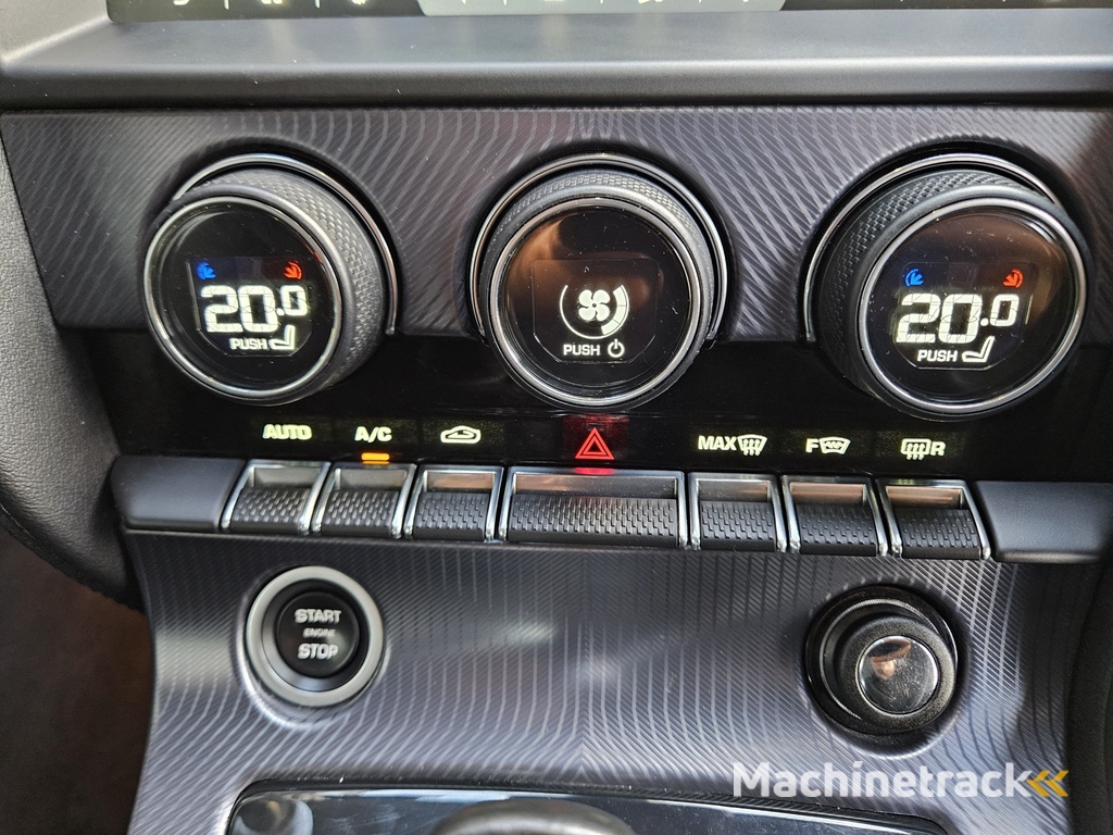 Jaguar F-TYPE 3.0 V6 RWD R-Dynamic