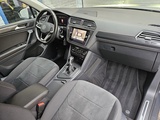 Minituur van Volkswagen Tiguan 1.4 TSI eHybrid Elegance Inclusief afleveringskosten