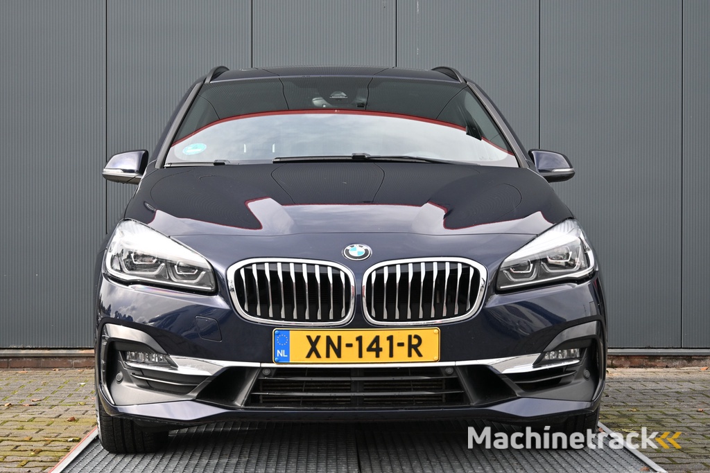 BMW 2-serie Gran Tourer 220i High Executive trekhaak panoramadak leer