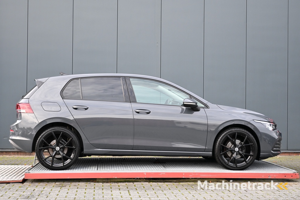 Volkswagen Golf 1.5 TSI Life Business